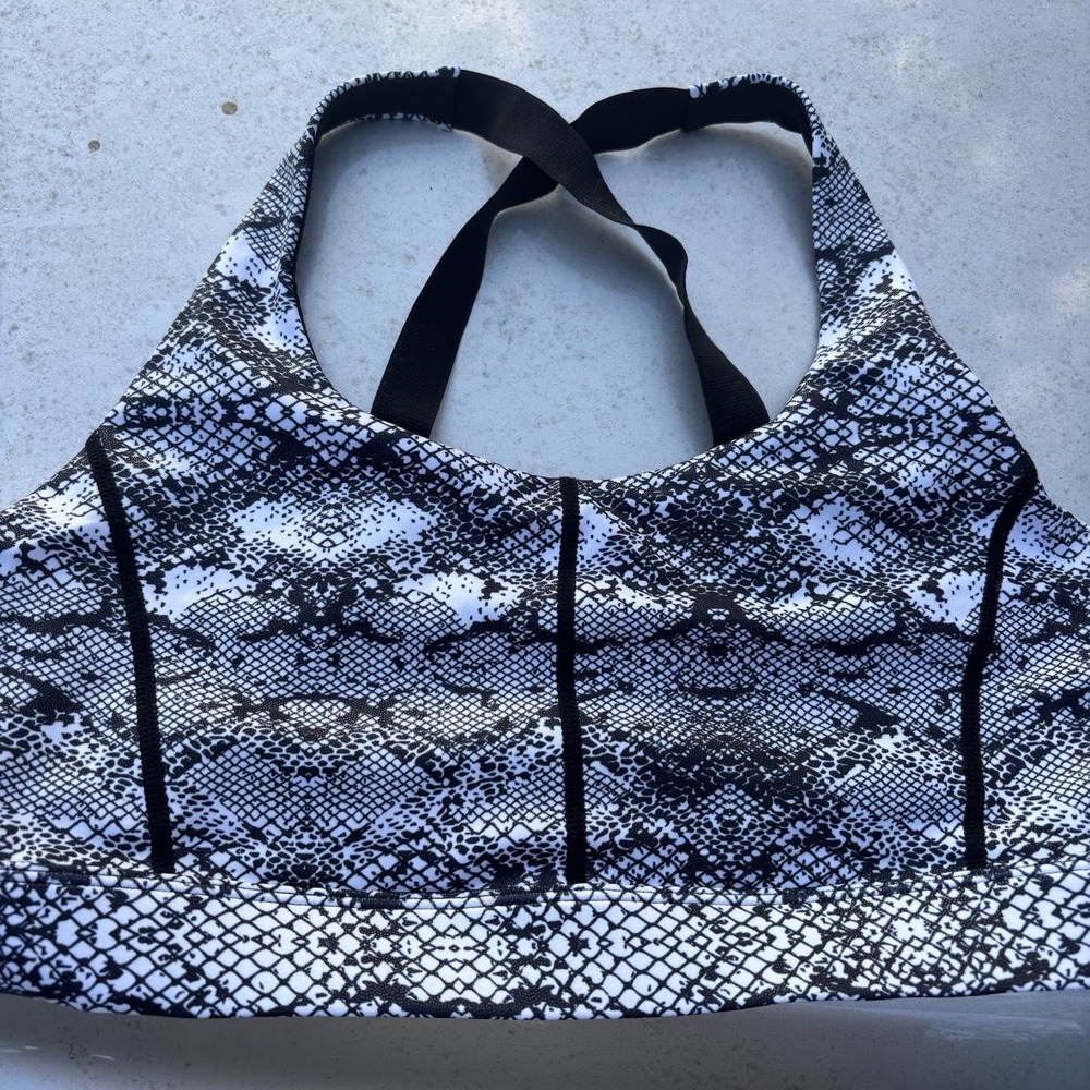 Zyia Active Women's Sports Bra Black And White XXL ‎ Adjustable Straps